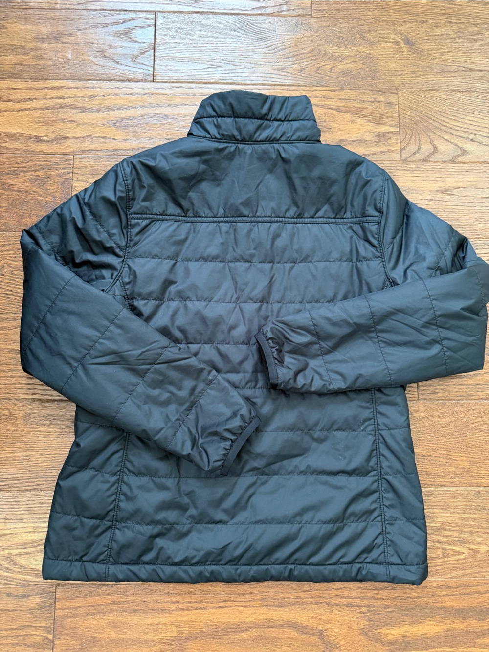 L.L.Bean Women's Black Fitted Mountain Classic Puffer Jacket Size Small - Picture 7 of 8